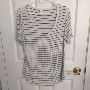 bundle of 3 luxe t-shirts